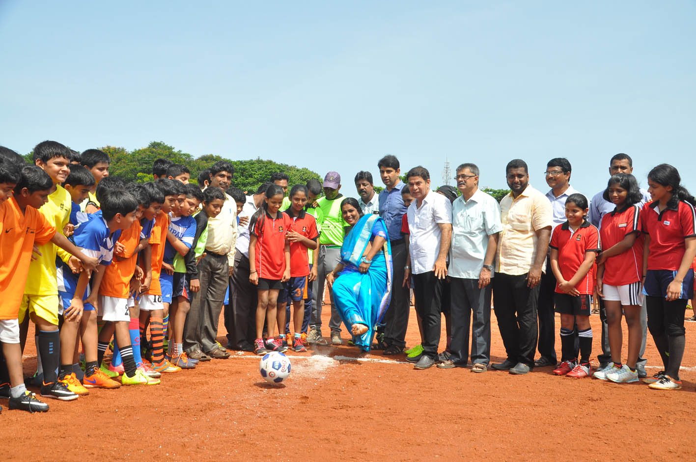 ಇಂಡಿಪೆಂಡೆನ್ಸ್ ಫುಟ್ಬಾಲ್ ಪಂದ್ಯಾಟಕ್ಕೆ ಚಾಲನೆ